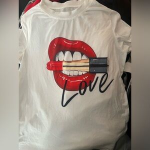 White Tshirt size small